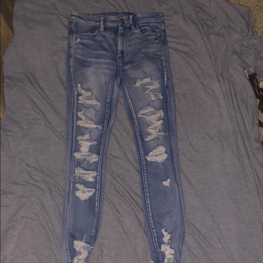 American Eagle Distressed Hi-Rise Jegging